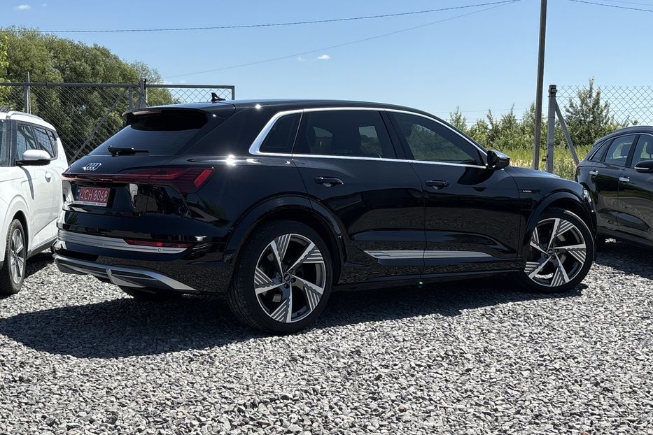 Продам Audi E-Tron e-tron S 370kW 2022 года в Львове