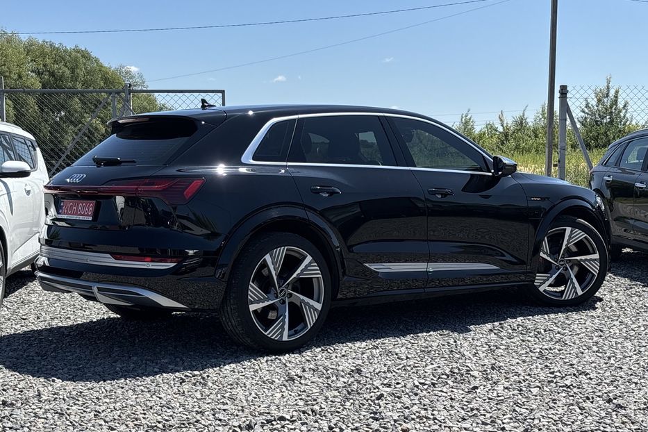 Продам Audi E-Tron e-tron S 370kW 2022 года в Львове