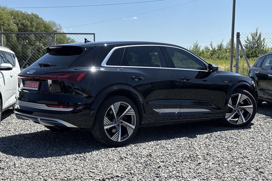 Продам Audi E-Tron e-tron S 370kW 2022 года в Львове