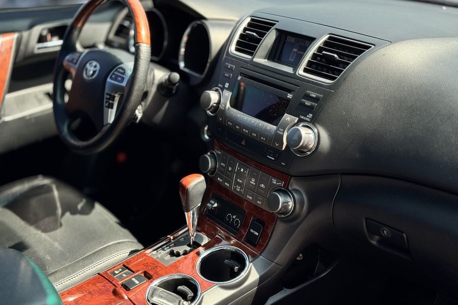 Продам Toyota Highlander (OFFSITE) 2011 года в г. Умань, Черкасская область