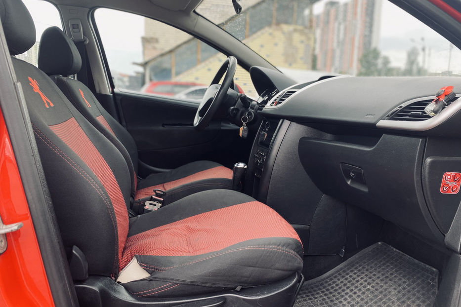 Продам Peugeot 207 2008 года в Киеве