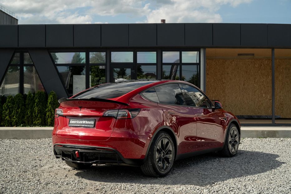 Продам Tesla Model Y Long Range Dual Motor 2020 года в Черновцах