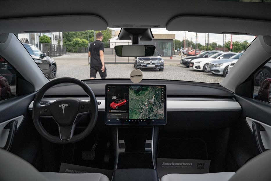 Продам Tesla Model Y Long Range Dual Motor 2020 года в Черновцах