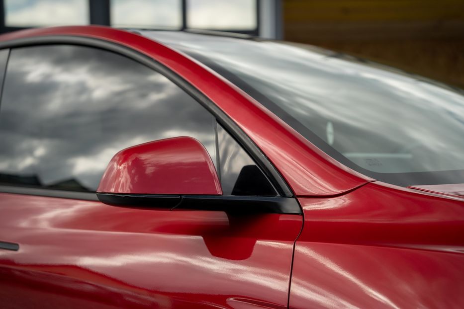 Продам Tesla Model Y Long Range Dual Motor 2020 года в Черновцах