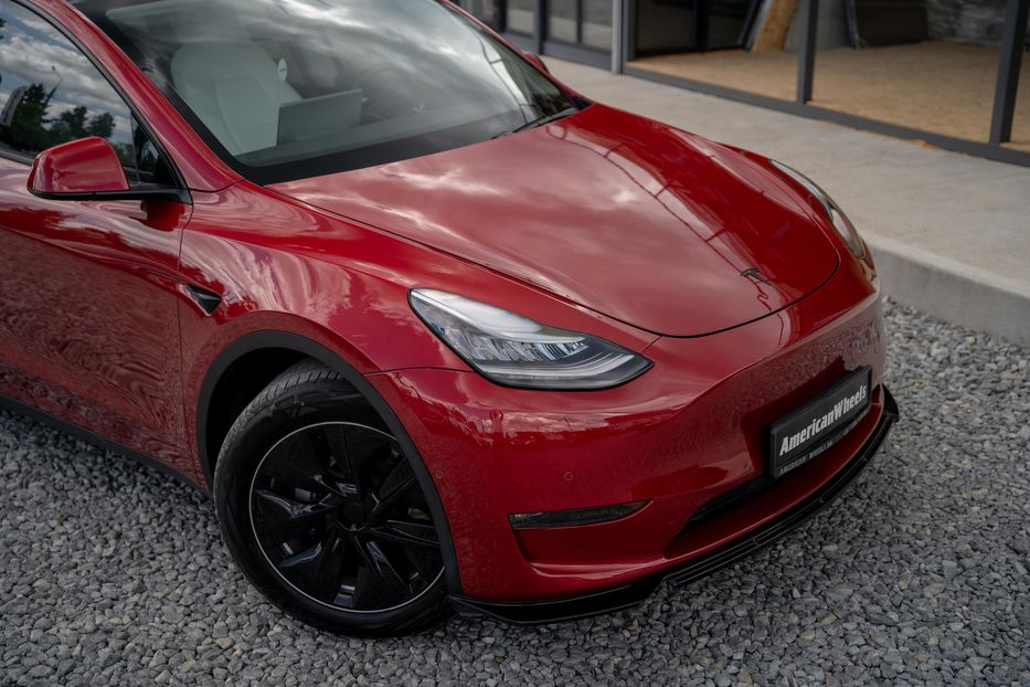 Продам Tesla Model Y Long Range Dual Motor 2020 года в Черновцах