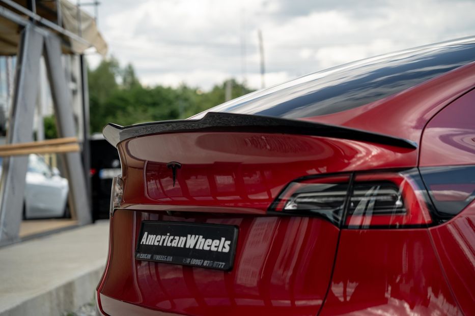 Продам Tesla Model Y Long Range Dual Motor 2020 года в Черновцах