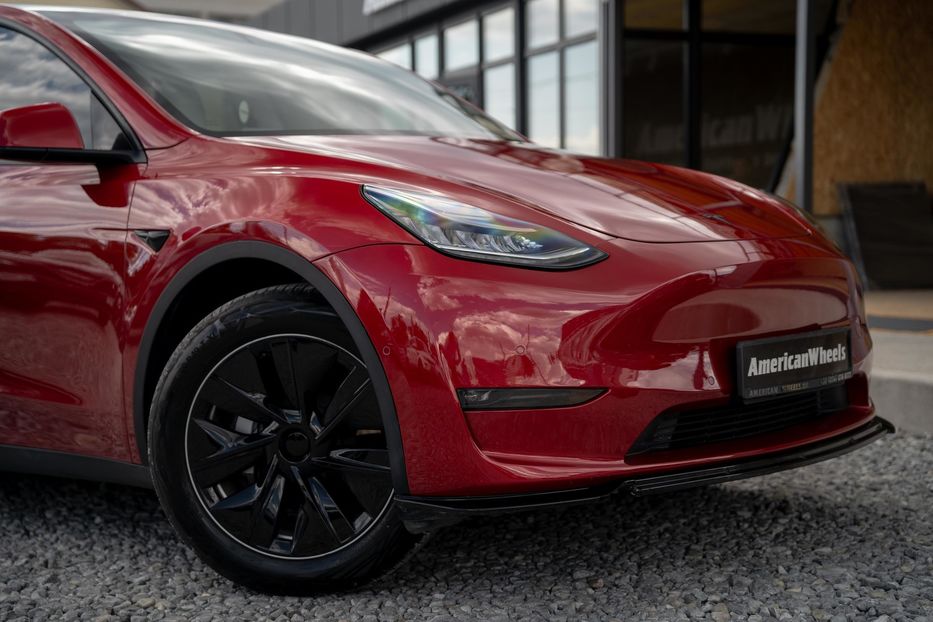 Продам Tesla Model Y Long Range Dual Motor 2020 года в Черновцах