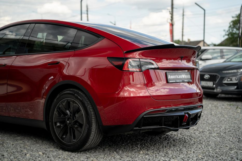 Продам Tesla Model Y Long Range Dual Motor 2020 года в Черновцах