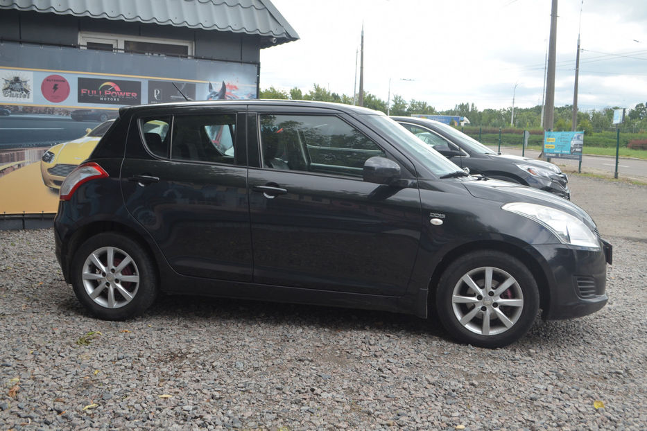 Продам Suzuki Swift 2013 года в Киеве