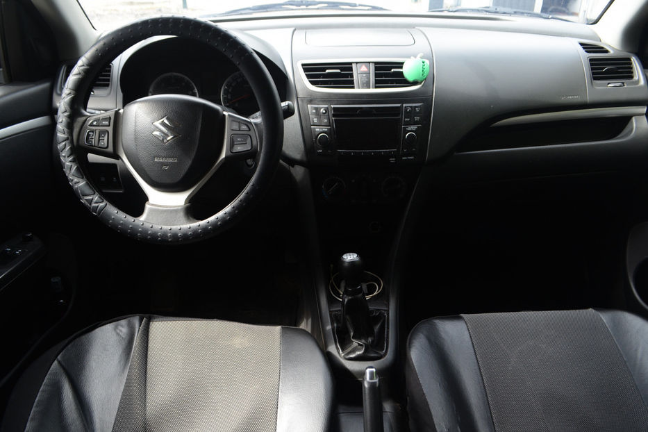 Продам Suzuki Swift 2013 года в Киеве
