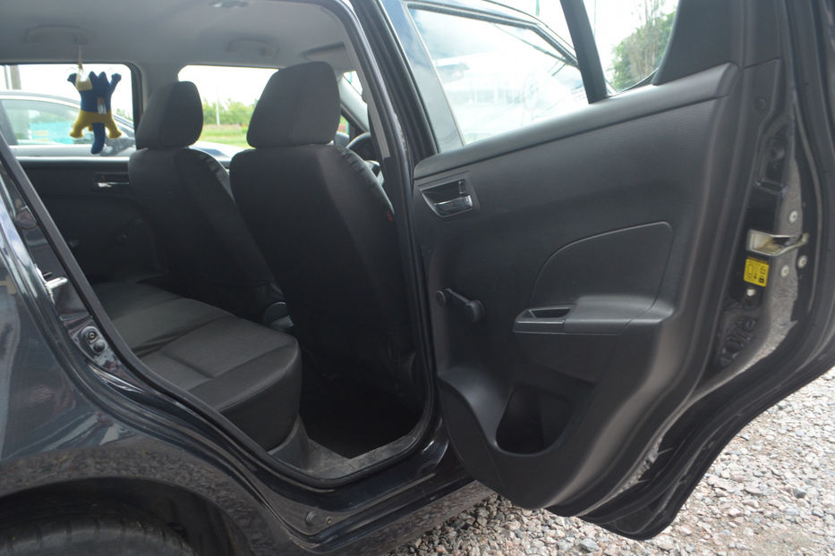 Продам Suzuki Swift 2013 года в Киеве