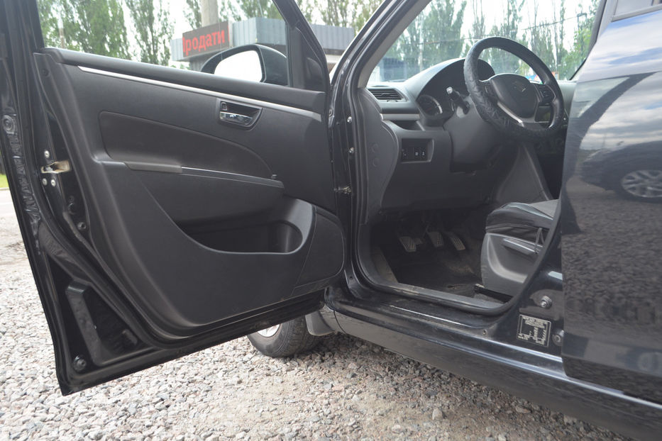Продам Suzuki Swift 2013 года в Киеве