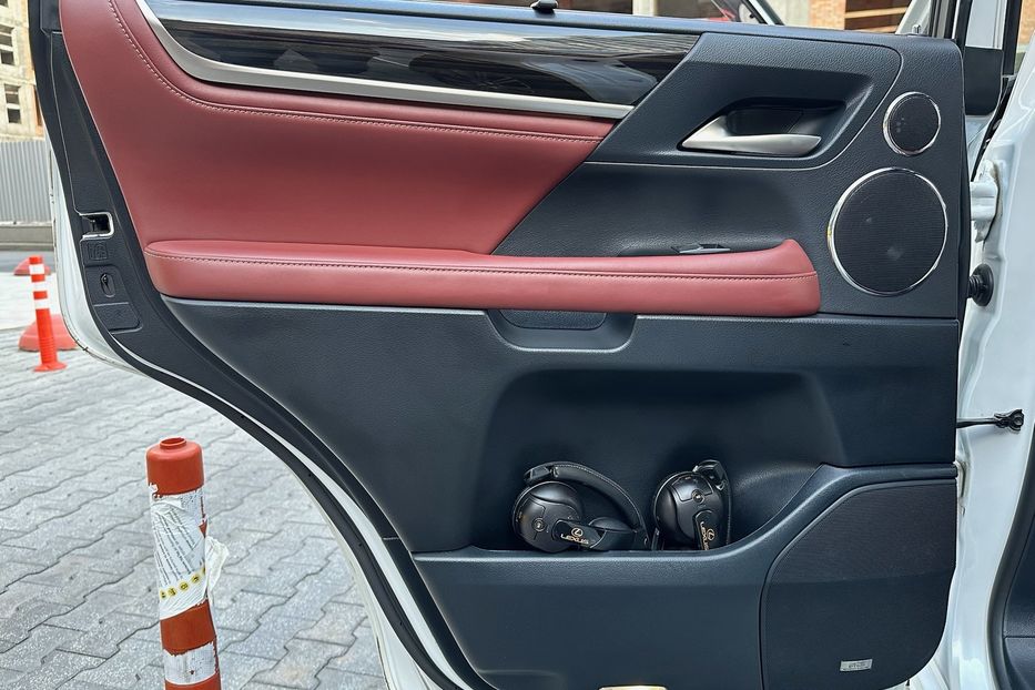 Продам Lexus LX 570 LUXURY+ SUPERCHARGED 2019 года в Киеве