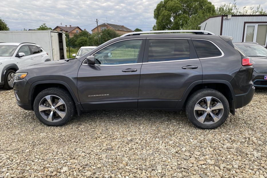 Продам Jeep Cherokee 2.0 AT (272 к.с.) 4WD 2018 года в Львове