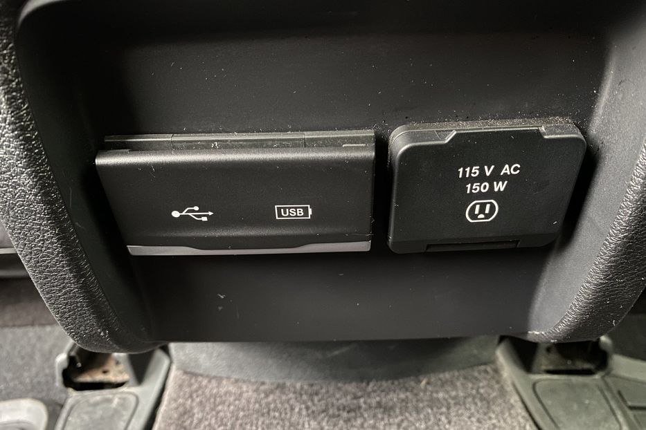 Продам Jeep Cherokee 2.0 AT (272 к.с.) 4WD 2018 года в Львове
