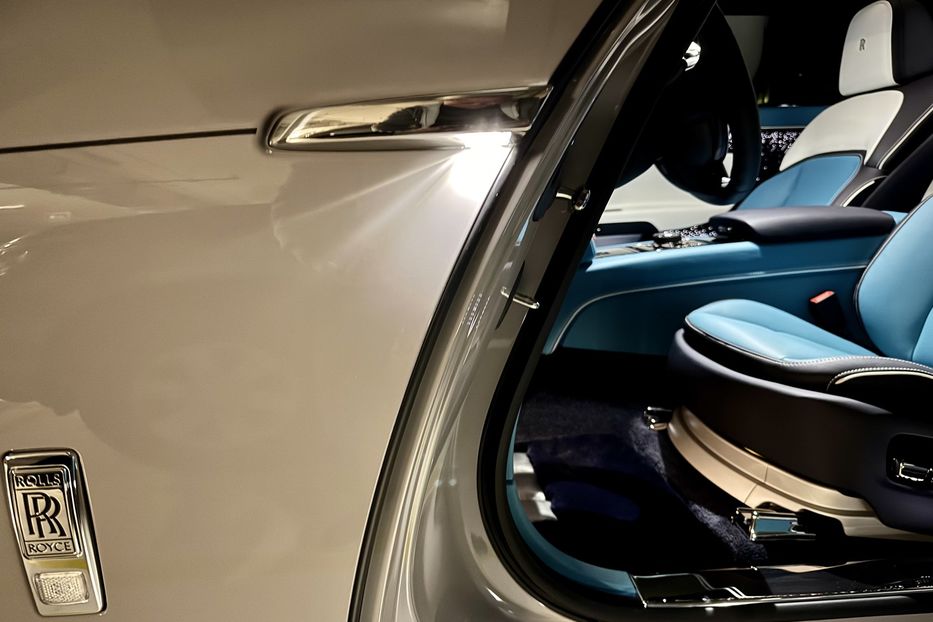 Продам Rolls-Royce Wraith Spectre 2024 года в Киеве