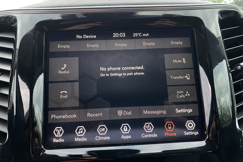 Продам Jeep Cherokee 2.0 AT (272 к.с.) 4WD 2018 года в Львове