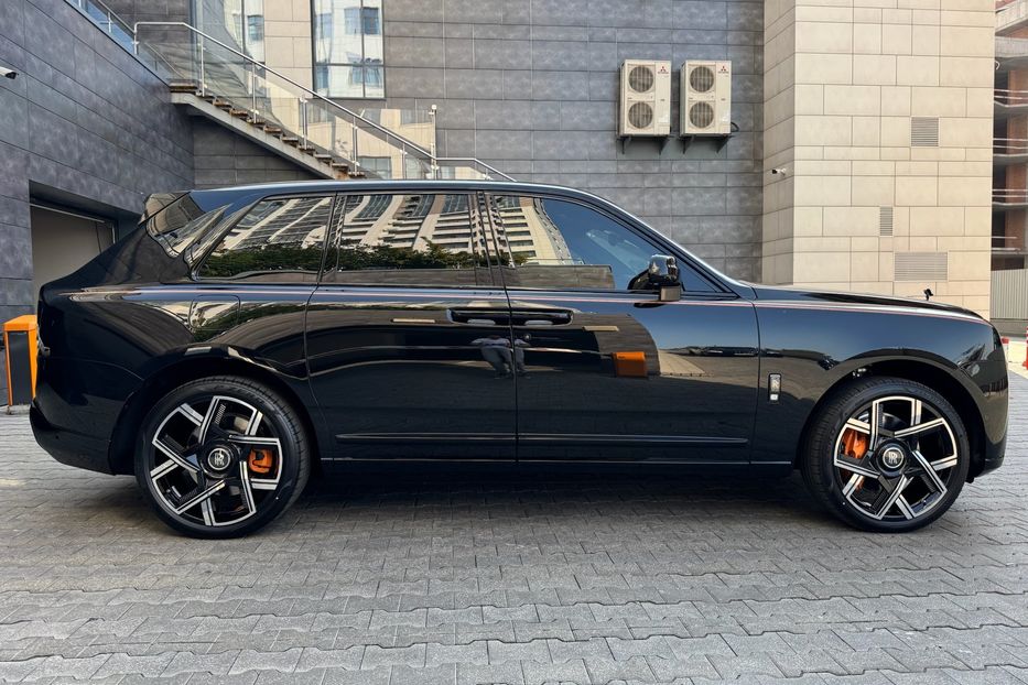 Продам Rolls-Royce Cullinan BLACK BADGE 2025 года в Киеве