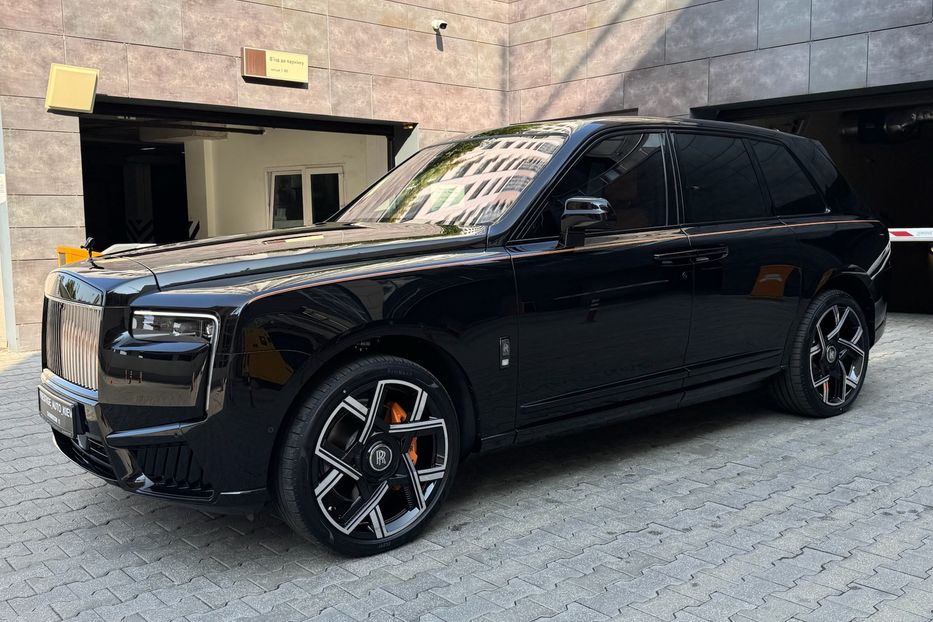 Продам Rolls-Royce Cullinan BLACK BADGE 2025 года в Киеве