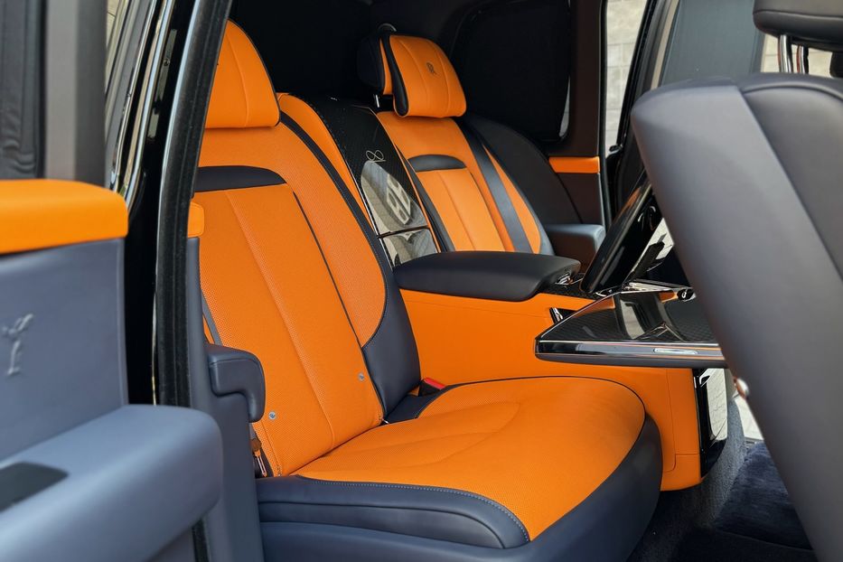 Продам Rolls-Royce Cullinan BLACK BADGE 2025 года в Киеве
