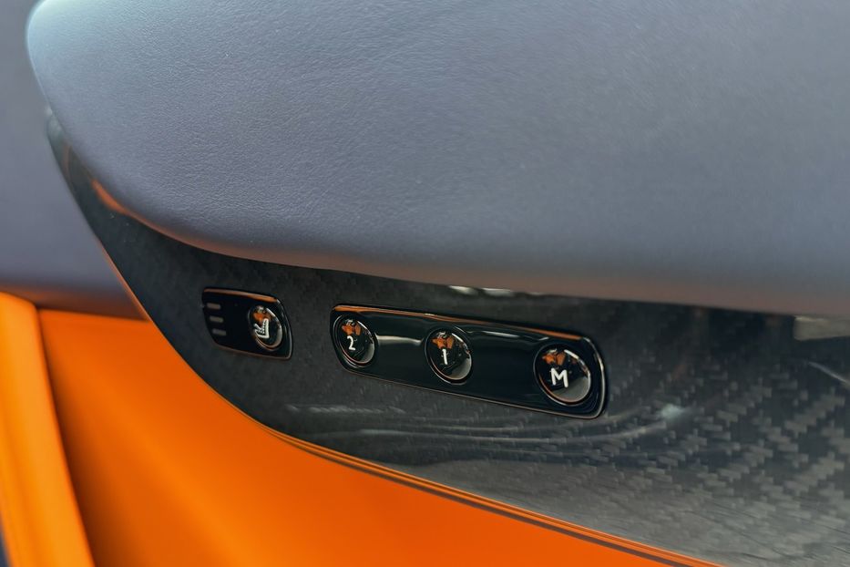 Продам Rolls-Royce Cullinan BLACK BADGE 2025 года в Киеве