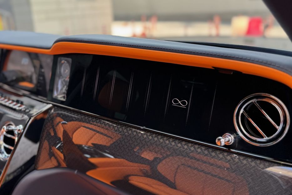 Продам Rolls-Royce Cullinan BLACK BADGE 2025 года в Киеве