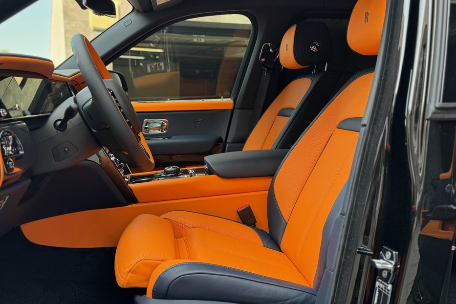 Продам Rolls-Royce Cullinan BLACK BADGE 2025 года в Киеве