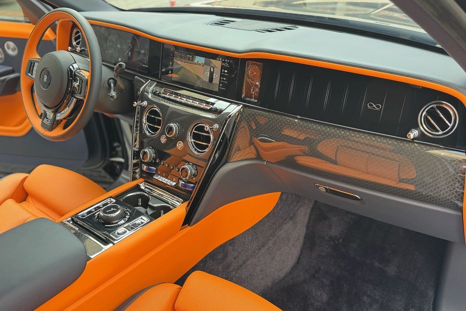 Продам Rolls-Royce Cullinan BLACK BADGE 2025 года в Киеве