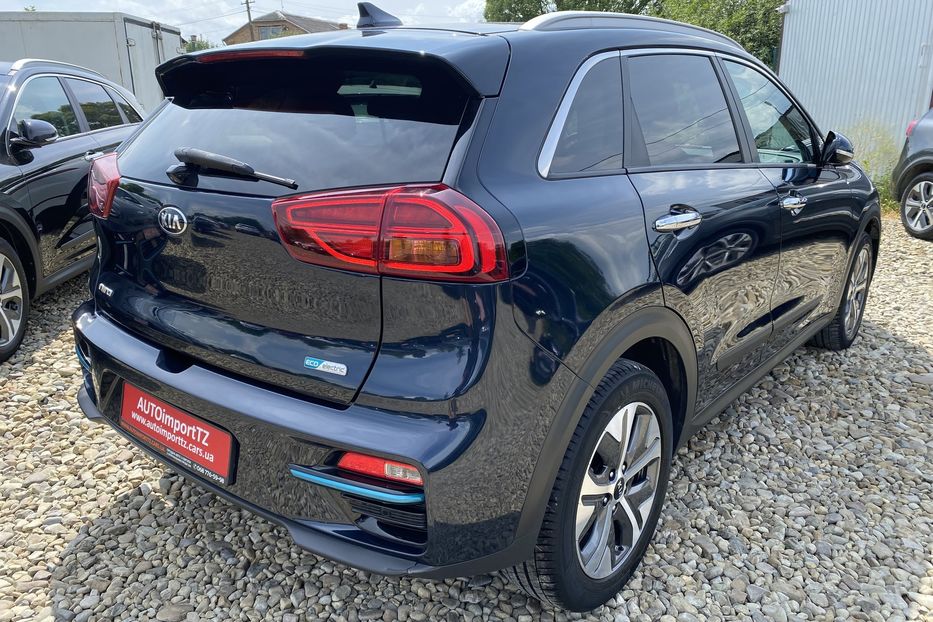 Продам Kia Niro 64 kWh Макс. комплектація 2020 года в Львове