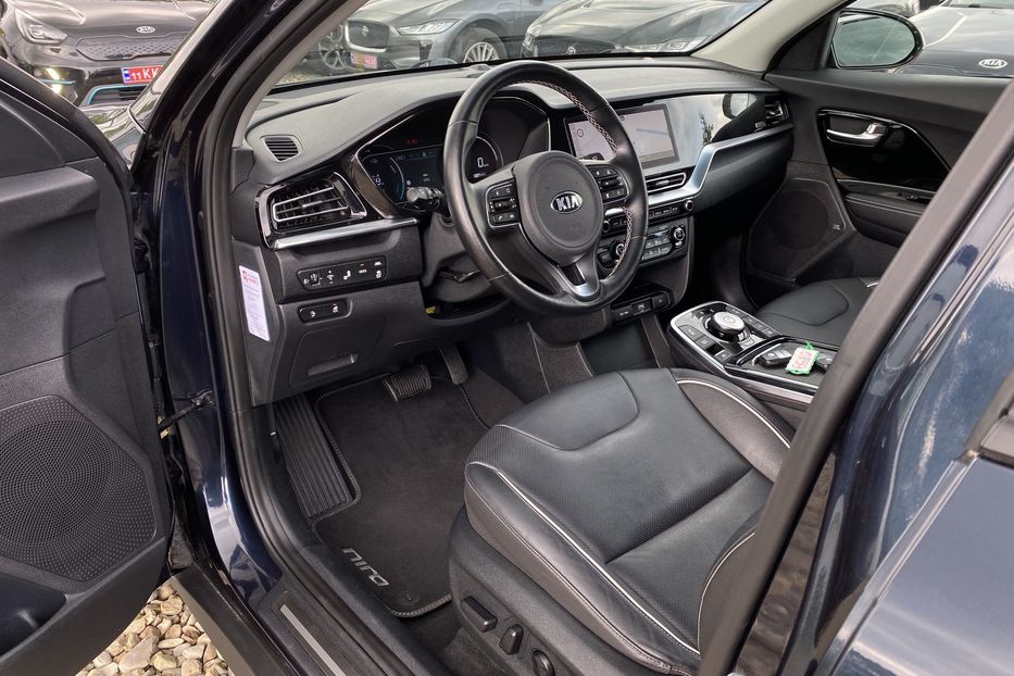 Продам Kia Niro 64 kWh Макс. комплектація 2020 года в Львове