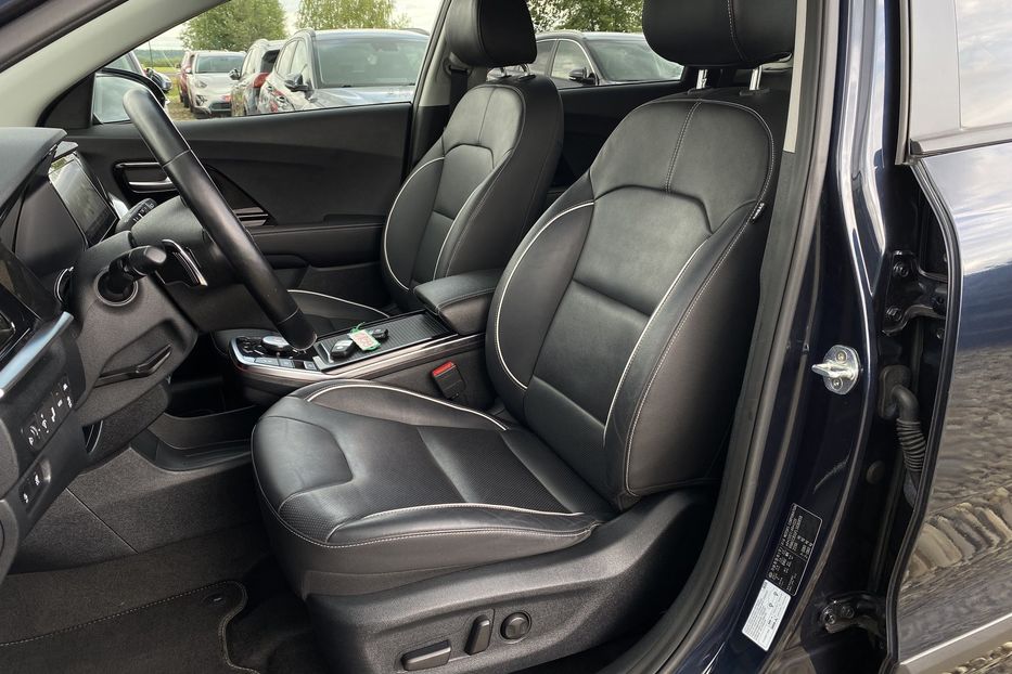 Продам Kia Niro 64 kWh Макс. комплектація 2020 года в Львове