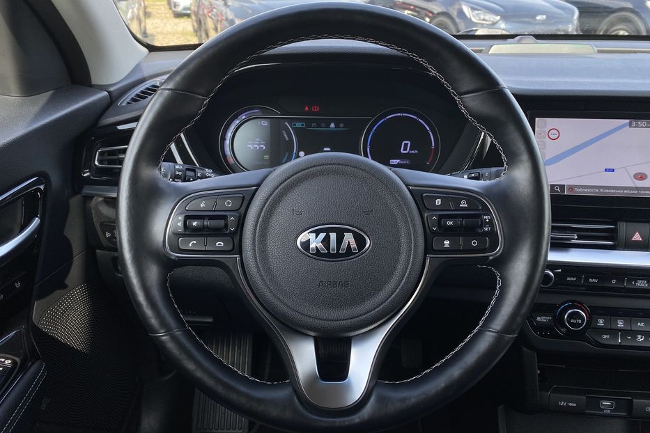 Продам Kia Niro 64 kWh Макс. комплектація 2020 года в Львове