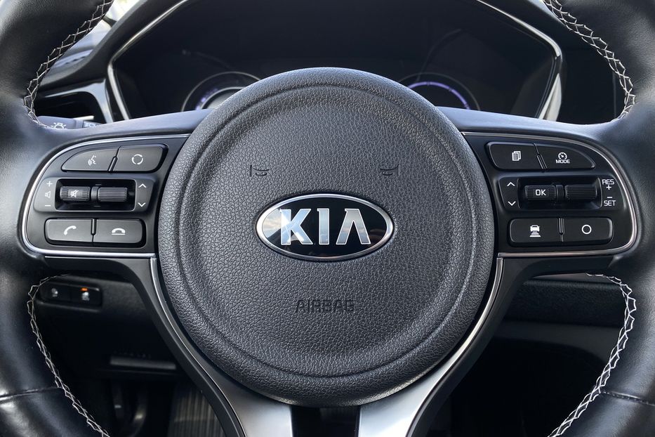Продам Kia Niro 64 kWh Макс. комплектація 2020 года в Львове
