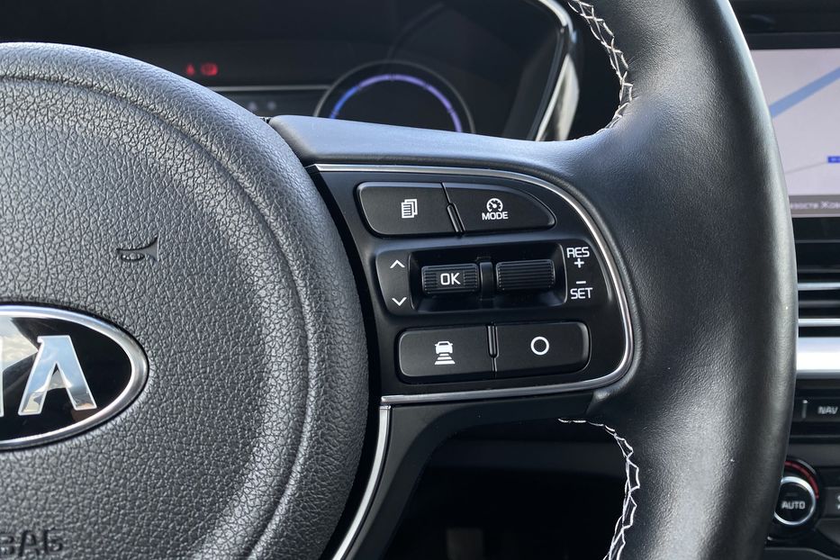 Продам Kia Niro 64 kWh Макс. комплектація 2020 года в Львове