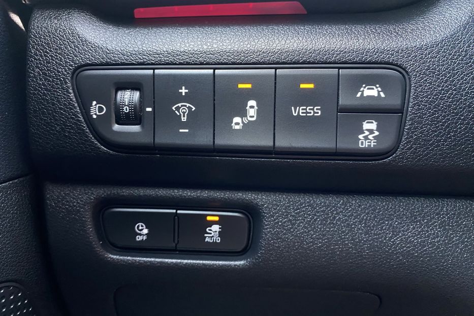 Продам Kia Niro 64 kWh Макс. комплектація 2020 года в Львове