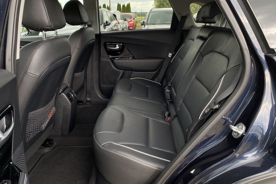 Продам Kia Niro 64 kWh Макс. комплектація 2020 года в Львове