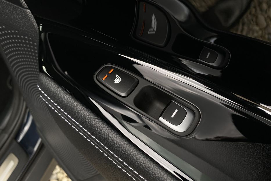Продам Kia Niro 64 kWh Макс. комплектація 2020 года в Львове