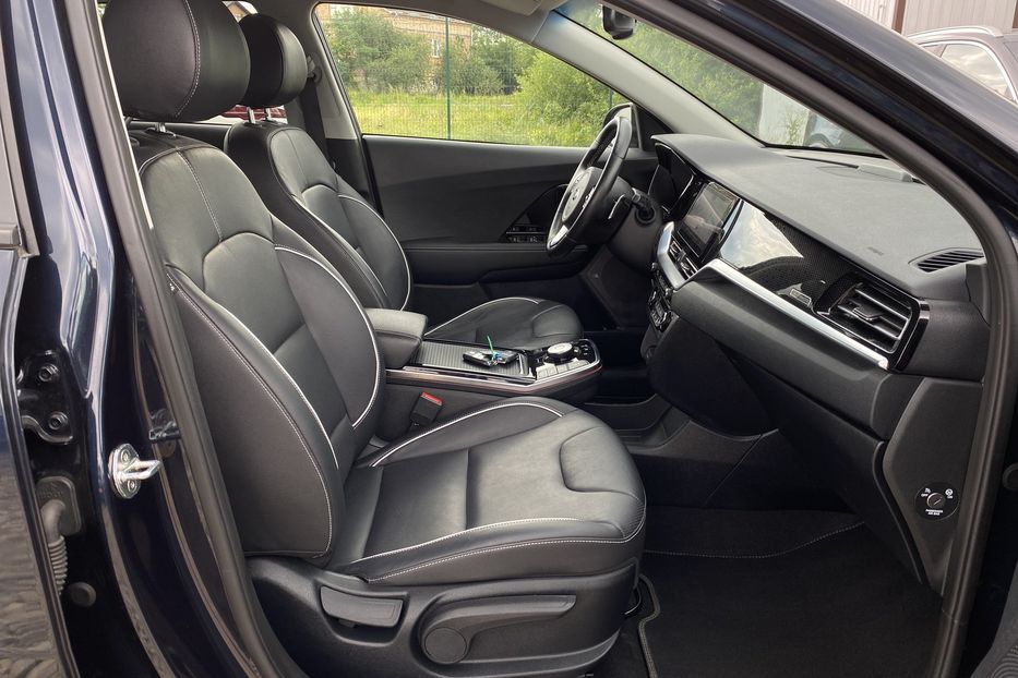 Продам Kia Niro 64 kWh Макс. комплектація 2020 года в Львове