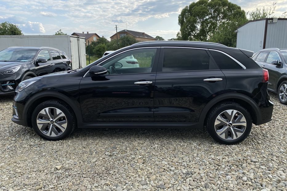 Продам Kia Niro 64кВт Макс.компл.Prestige 2020 года в Львове