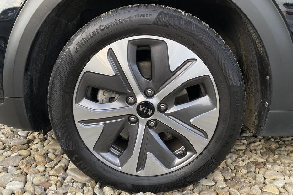 Продам Kia Niro 64кВт Макс.компл.Prestige 2020 года в Львове