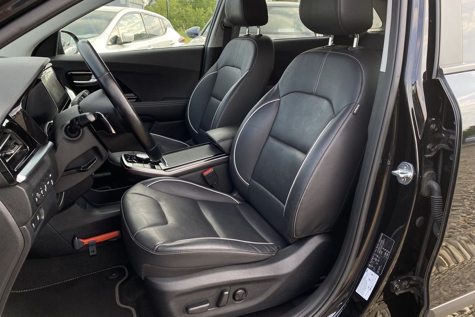 Продам Kia Niro 64кВт Макс.компл.Prestige 2020 года в Львове