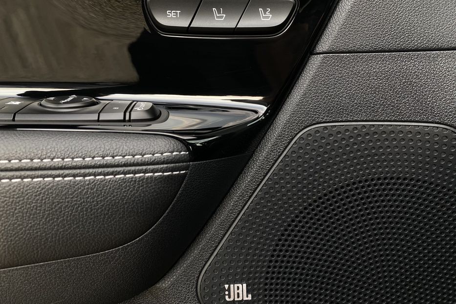 Продам Kia Niro 64кВт Макс.компл.Prestige 2020 года в Львове