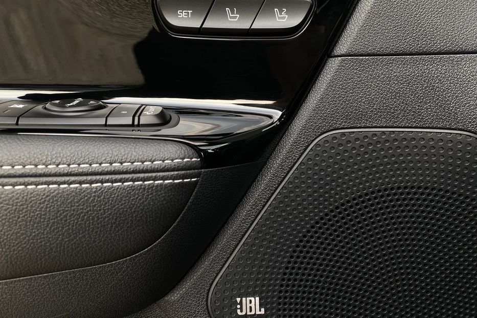 Продам Kia Niro 64кВт Макс.компл.Prestige 2020 года в Львове