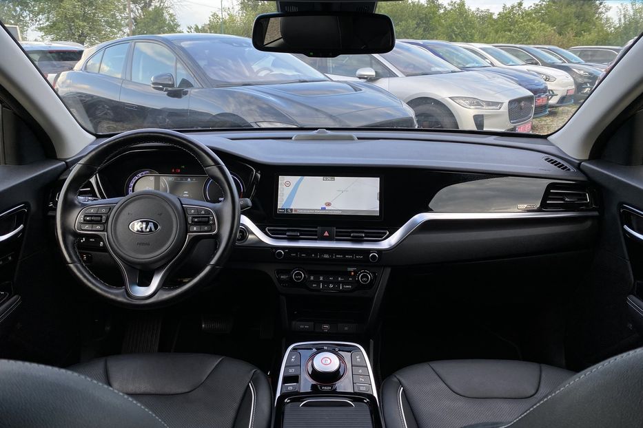 Продам Kia Niro 64кВт Макс.компл.Prestige 2020 года в Львове