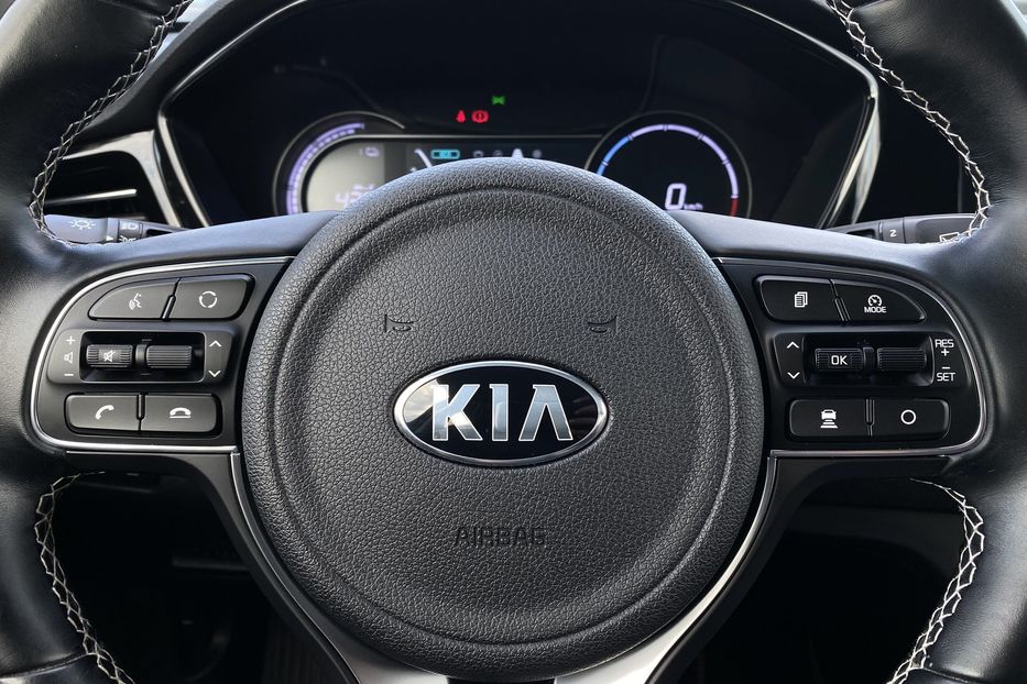 Продам Kia Niro 64кВт Макс.компл.Prestige 2020 года в Львове