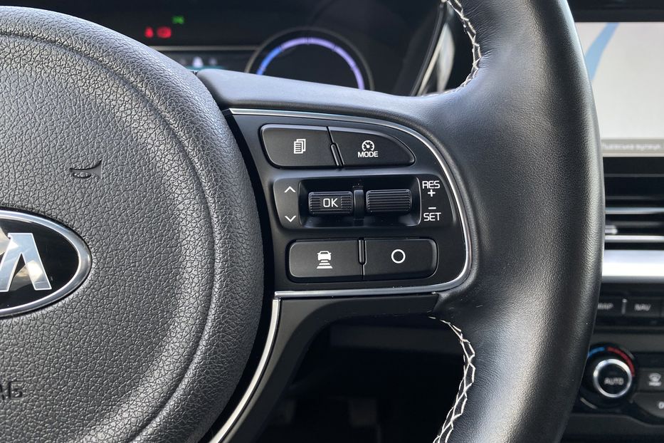 Продам Kia Niro 64кВт Макс.компл.Prestige 2020 года в Львове