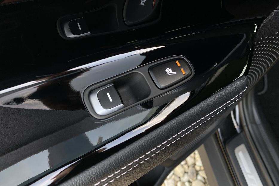 Продам Kia Niro 64кВт Макс.компл.Prestige 2020 года в Львове