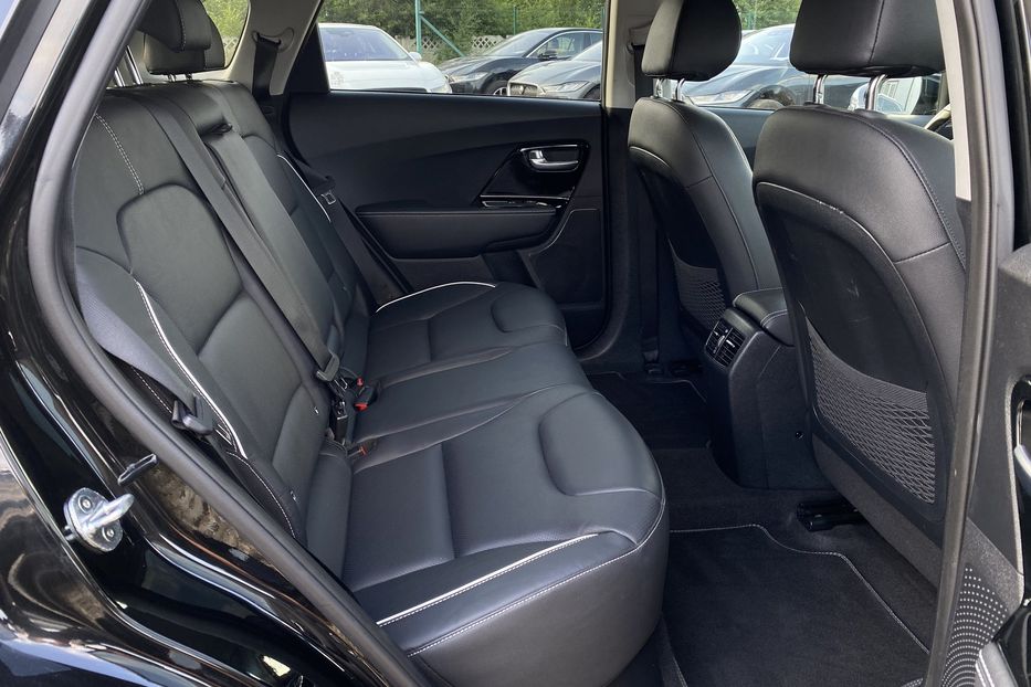 Продам Kia Niro 64кВт Макс.компл.Prestige 2020 года в Львове