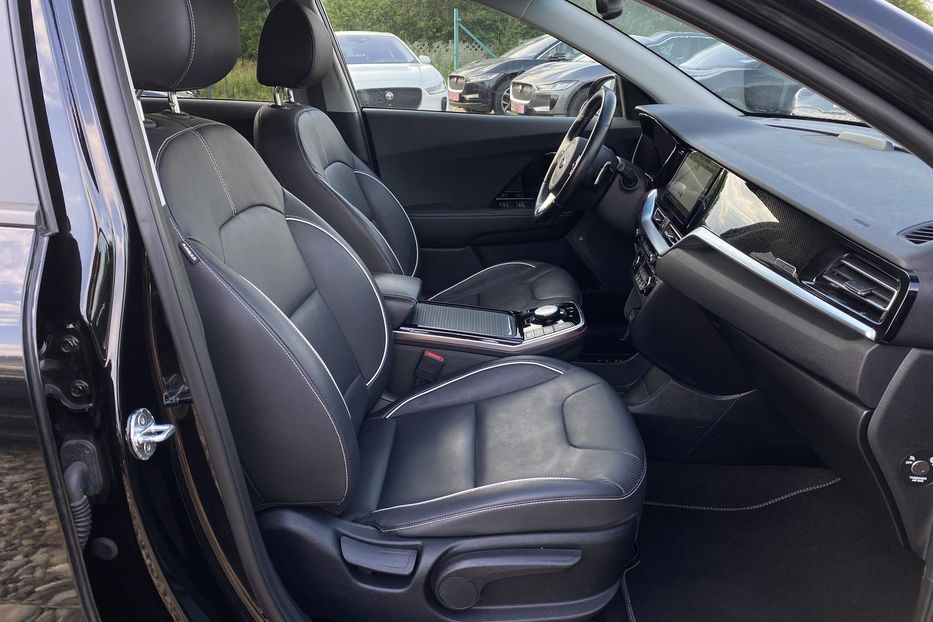 Продам Kia Niro 64кВт Макс.компл.Prestige 2020 года в Львове