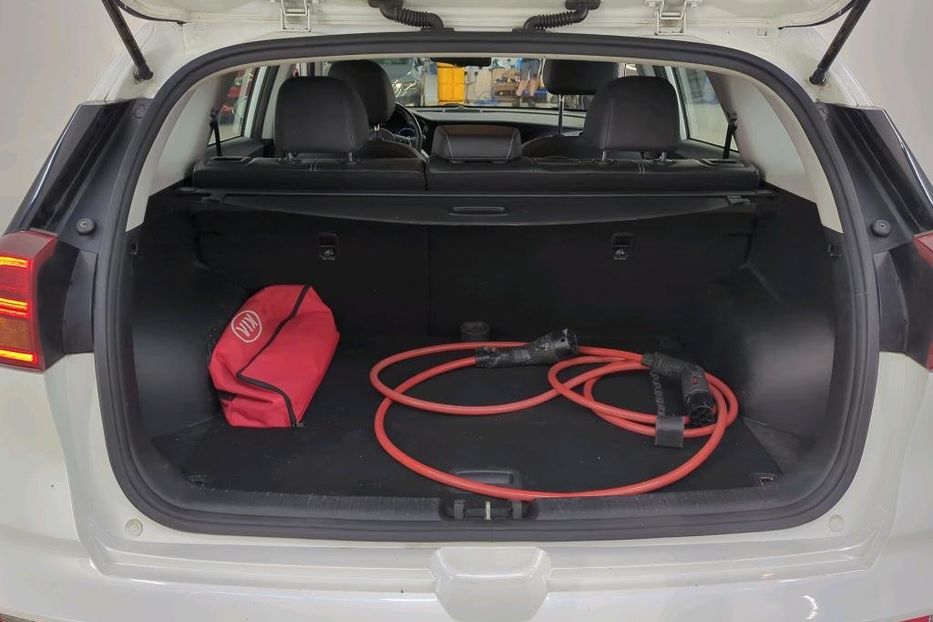 Продам Kia Niro 64 kw Premium авто в дорозі  2020 года в Львове